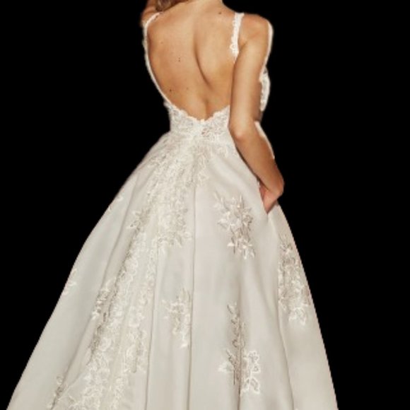 Dress - Picture 4 of 11